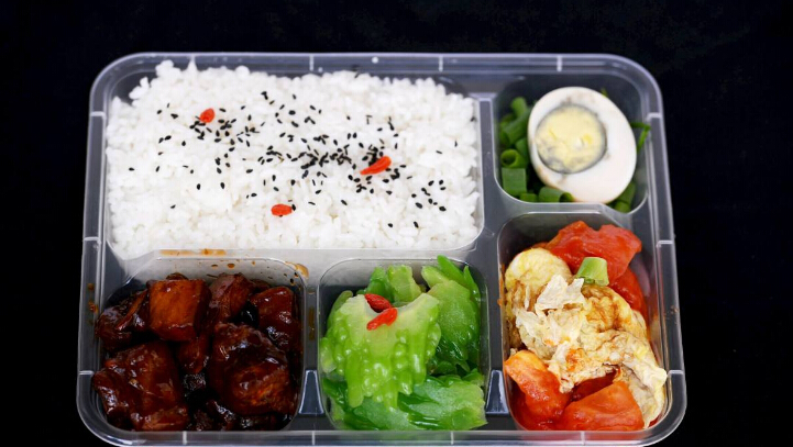 做品牌快餐盒饭好不好？一份创业前景与实操分析